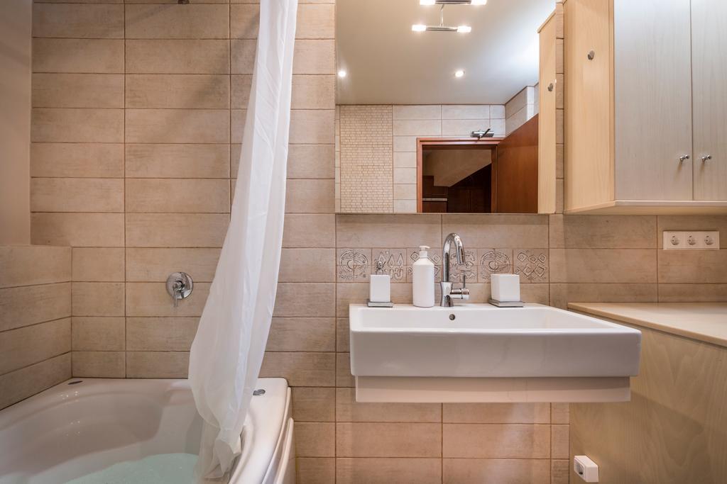 Meni'S Home خانيا المظهر الخارجي الصورة